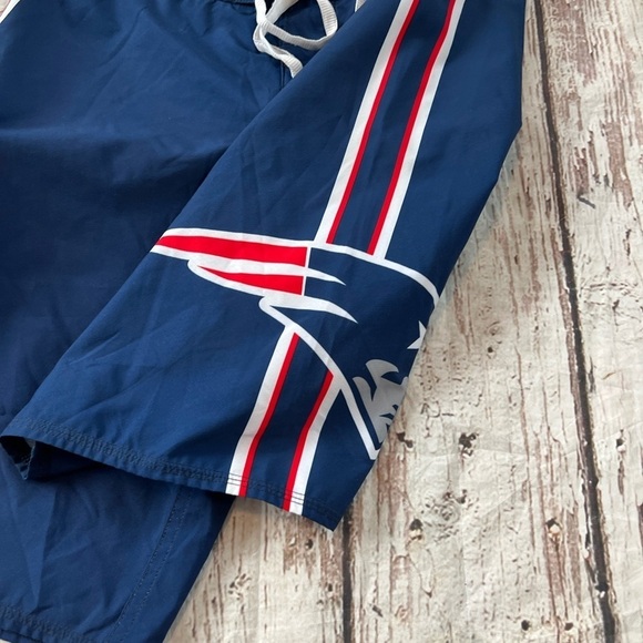 Quicksilver Mens NFL New England Patriots Swim Trunks Board Shorts Bathing Suit - Picture 7 of 10